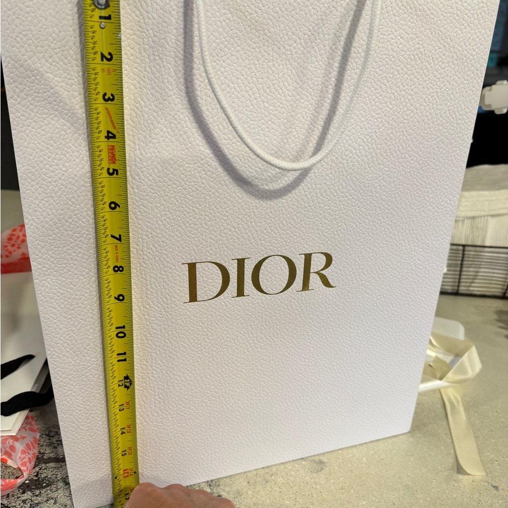 Large Dior shopping bag - Picture 3 of 7
